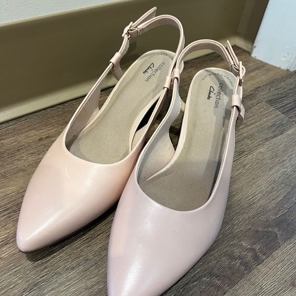 Clark’s light pink kitten heel - Picture 1 of 8